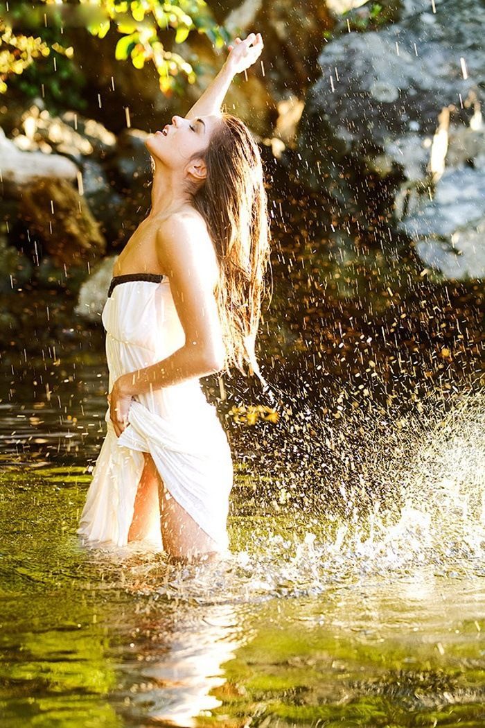 Marie Avgeropoulos in Yamoussoukro