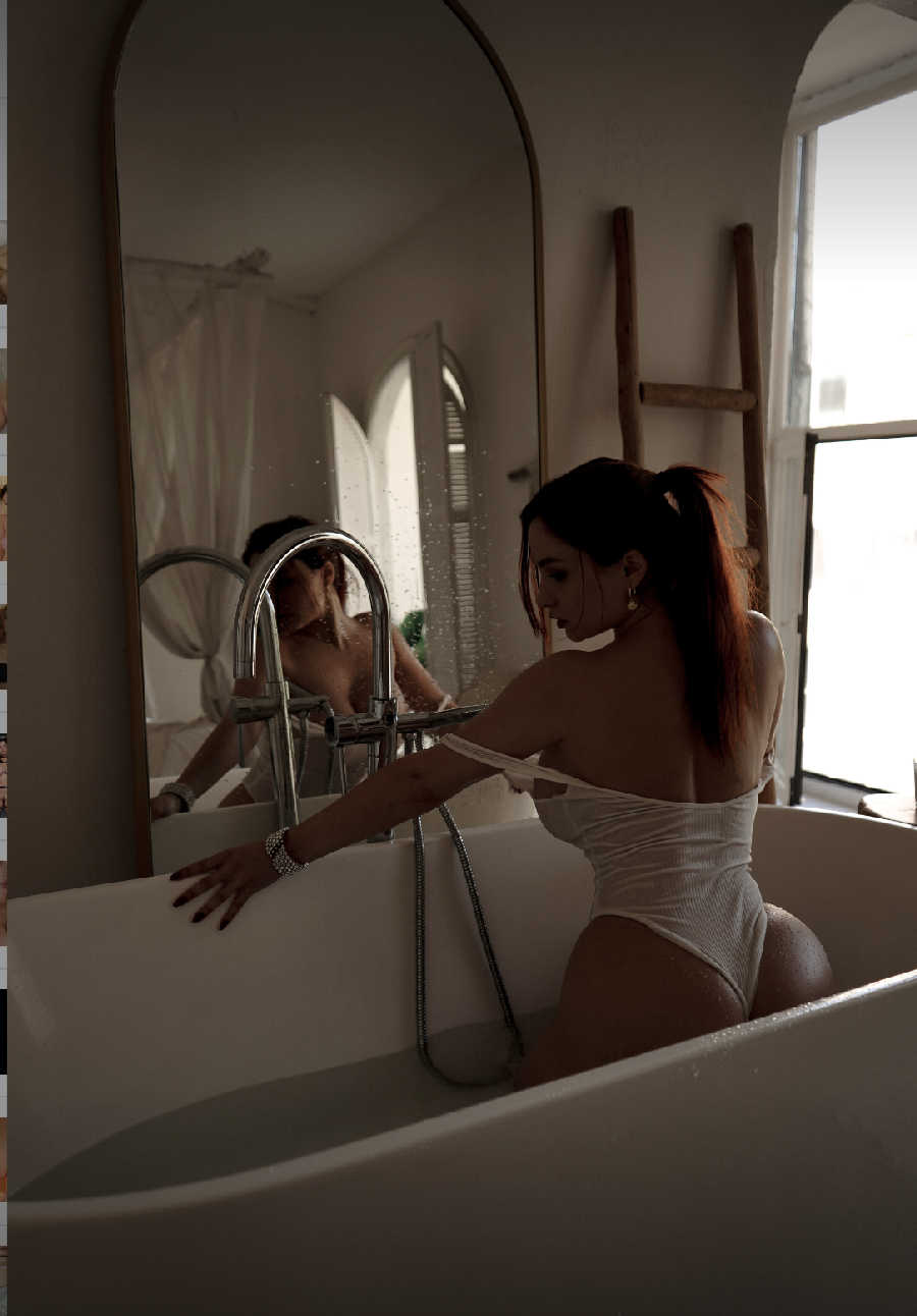 A playful frame from Miranda Faith nude — online in Yamoussoukro