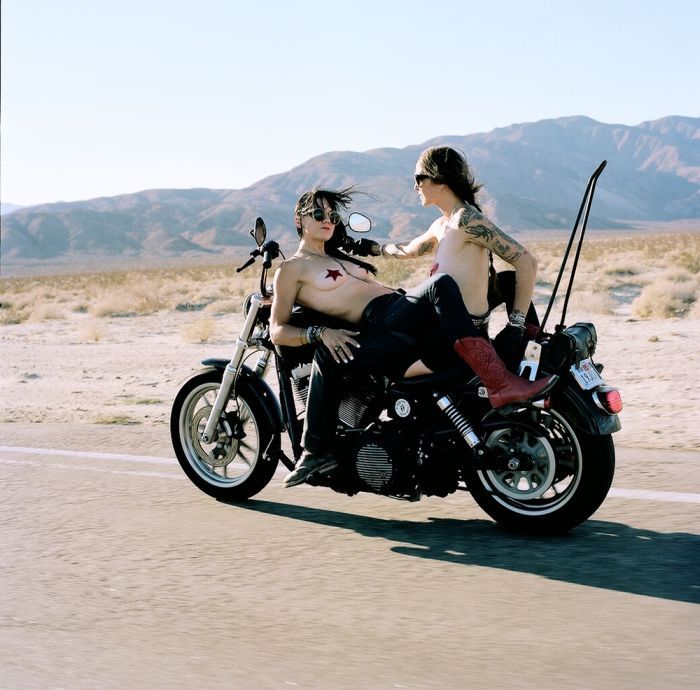 Girls on a motorcycle in Yamoussoukro