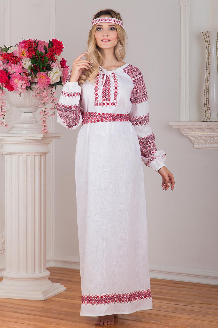 Women in Slavic costumes in Yamoussoukro