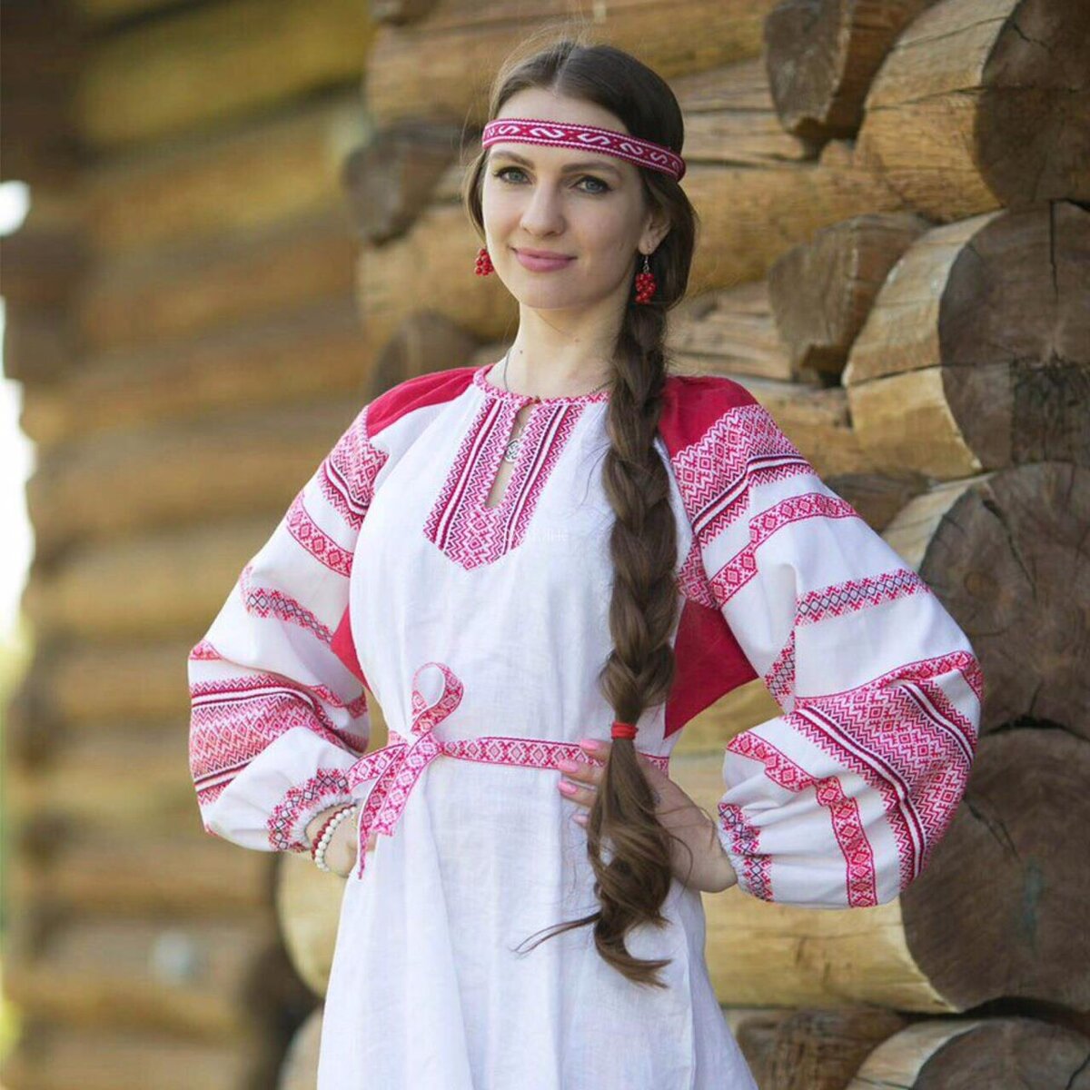 Girls in Slavic costumes in Yamoussoukro