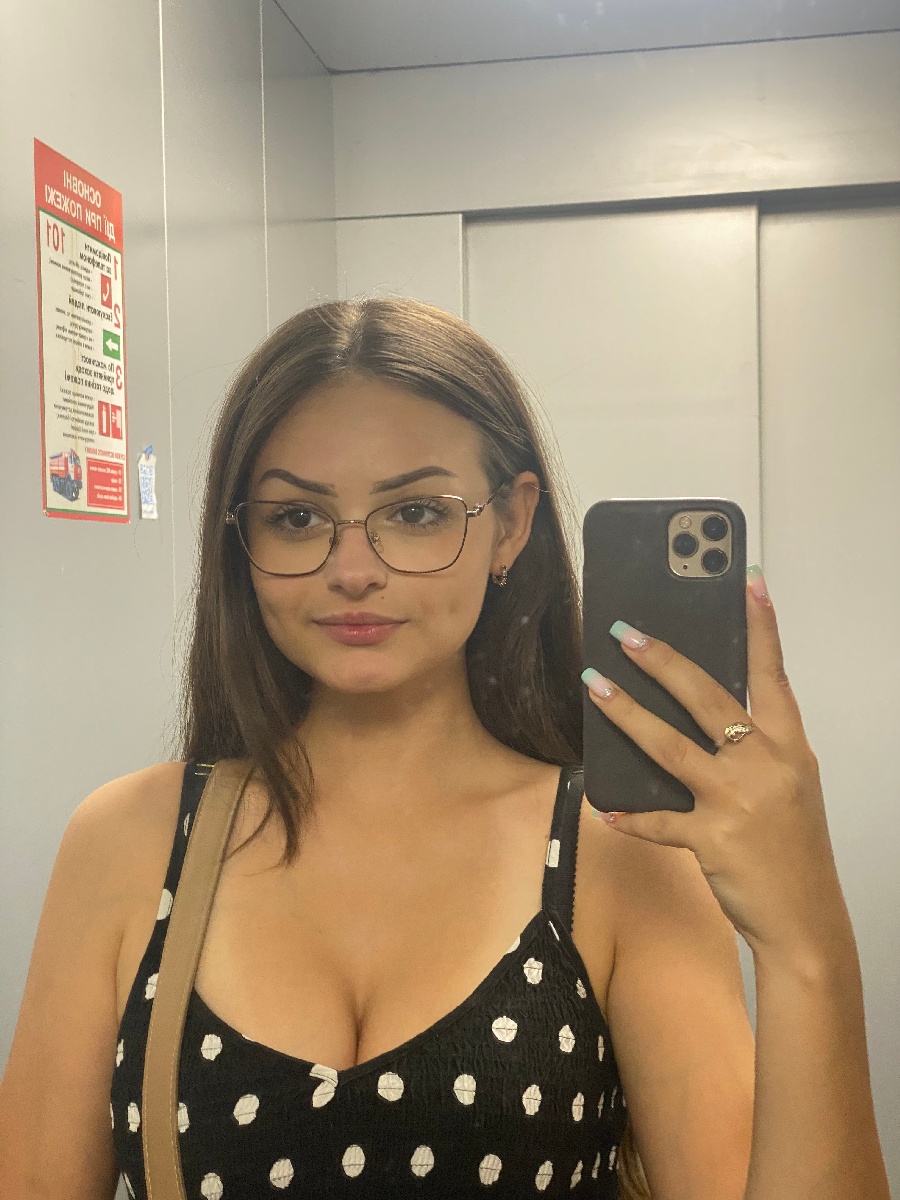 Sexy model Stacy in Yamoussoukro